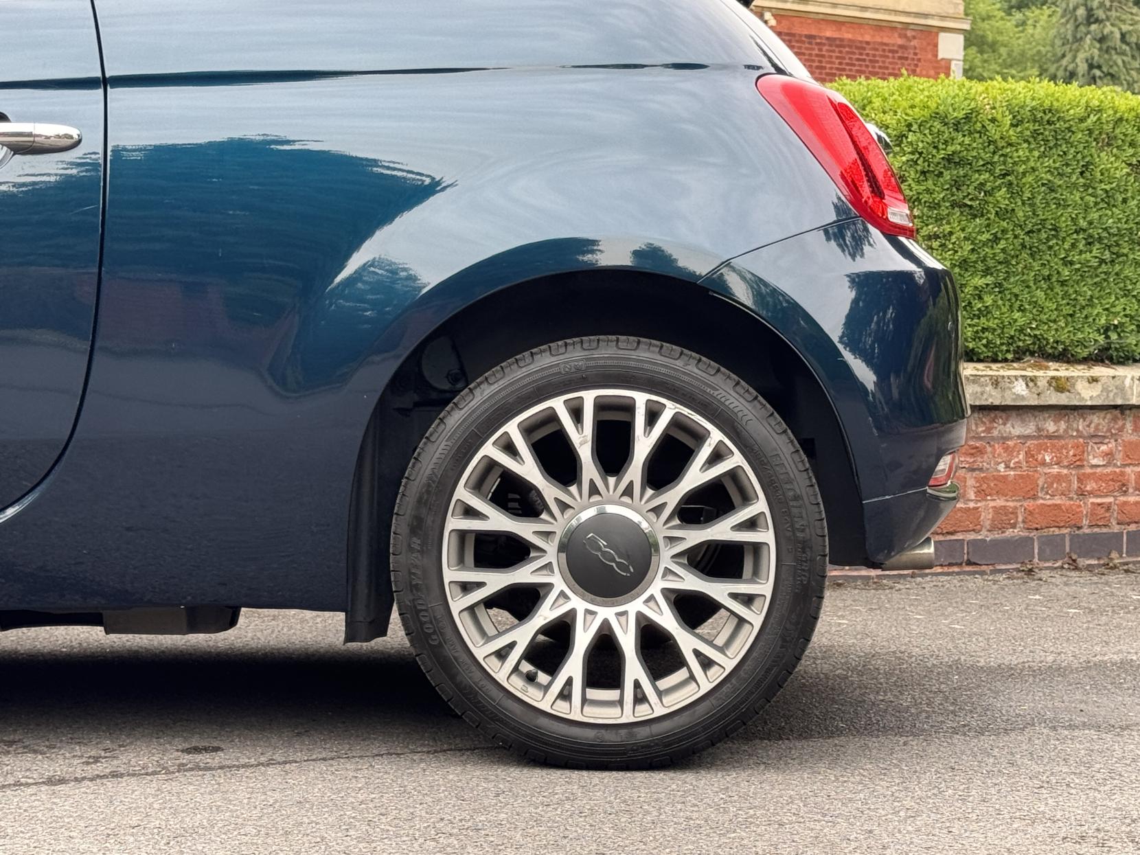Fiat 500 1.0 MHEV Dolcevita Hatchback 3dr Petrol Manual Euro 6 (s/s) (70 bhp)