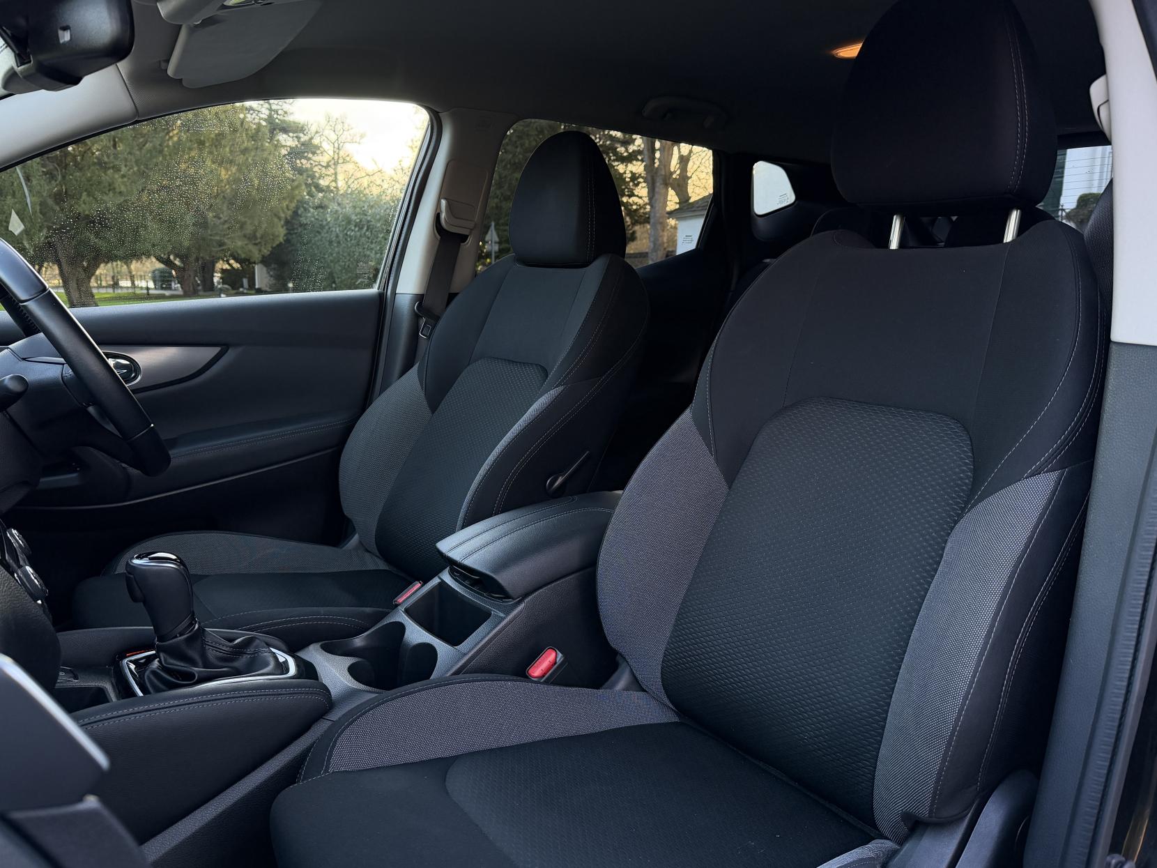 Nissan Qashqai 1.3 DIG-T N-Connecta SUV 5dr Petrol DCT Auto Euro 6 (s/s) (160 ps)