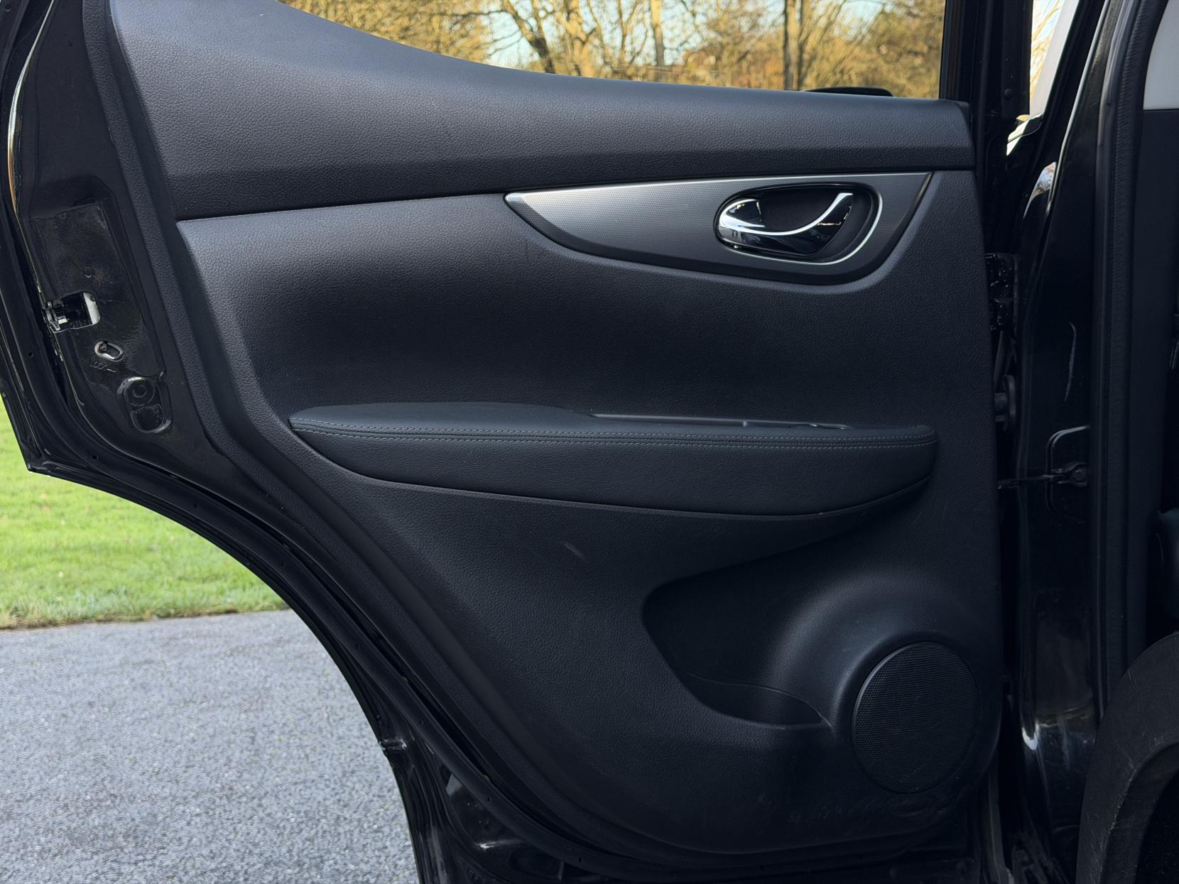 Nissan Qashqai 1.3 DIG-T N-Connecta SUV 5dr Petrol DCT Auto Euro 6 (s/s) (160 ps)