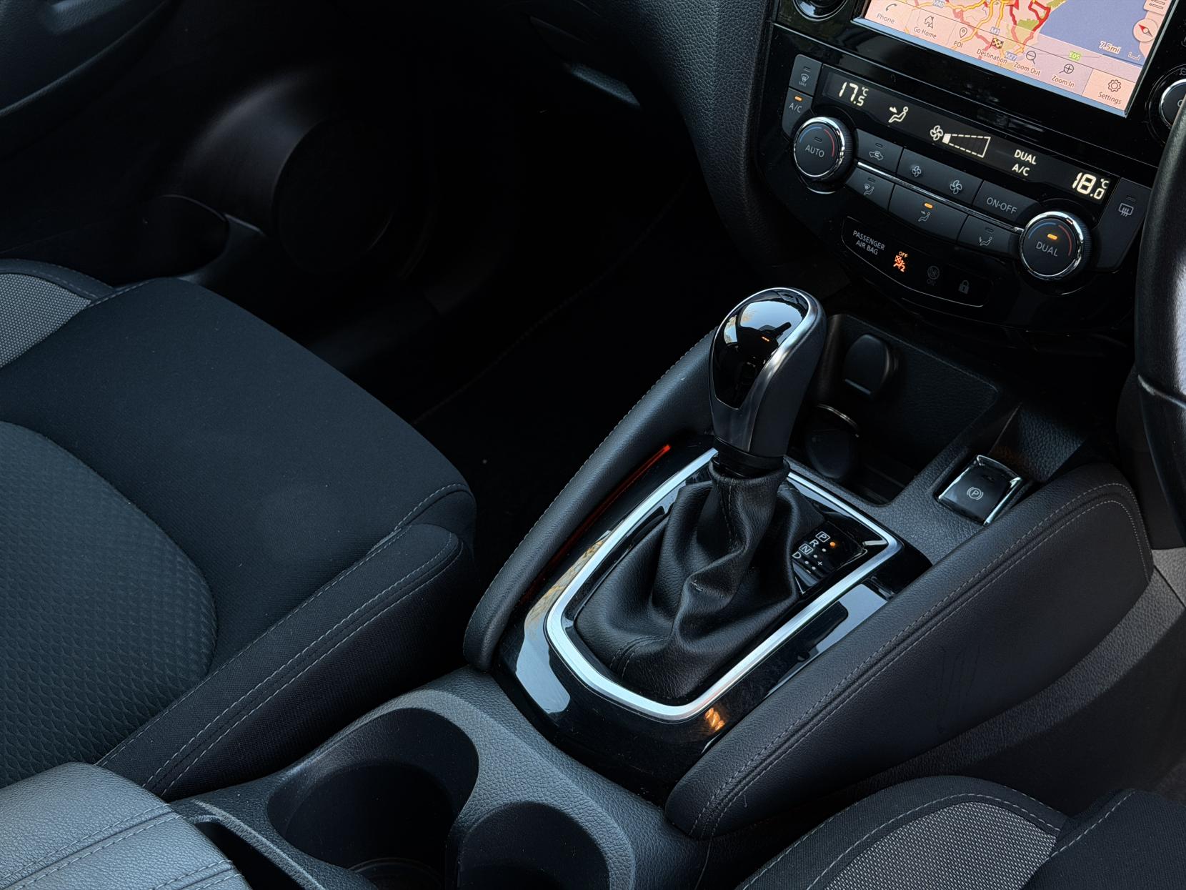 Nissan Qashqai 1.3 DIG-T N-Connecta SUV 5dr Petrol DCT Auto Euro 6 (s/s) (160 ps)