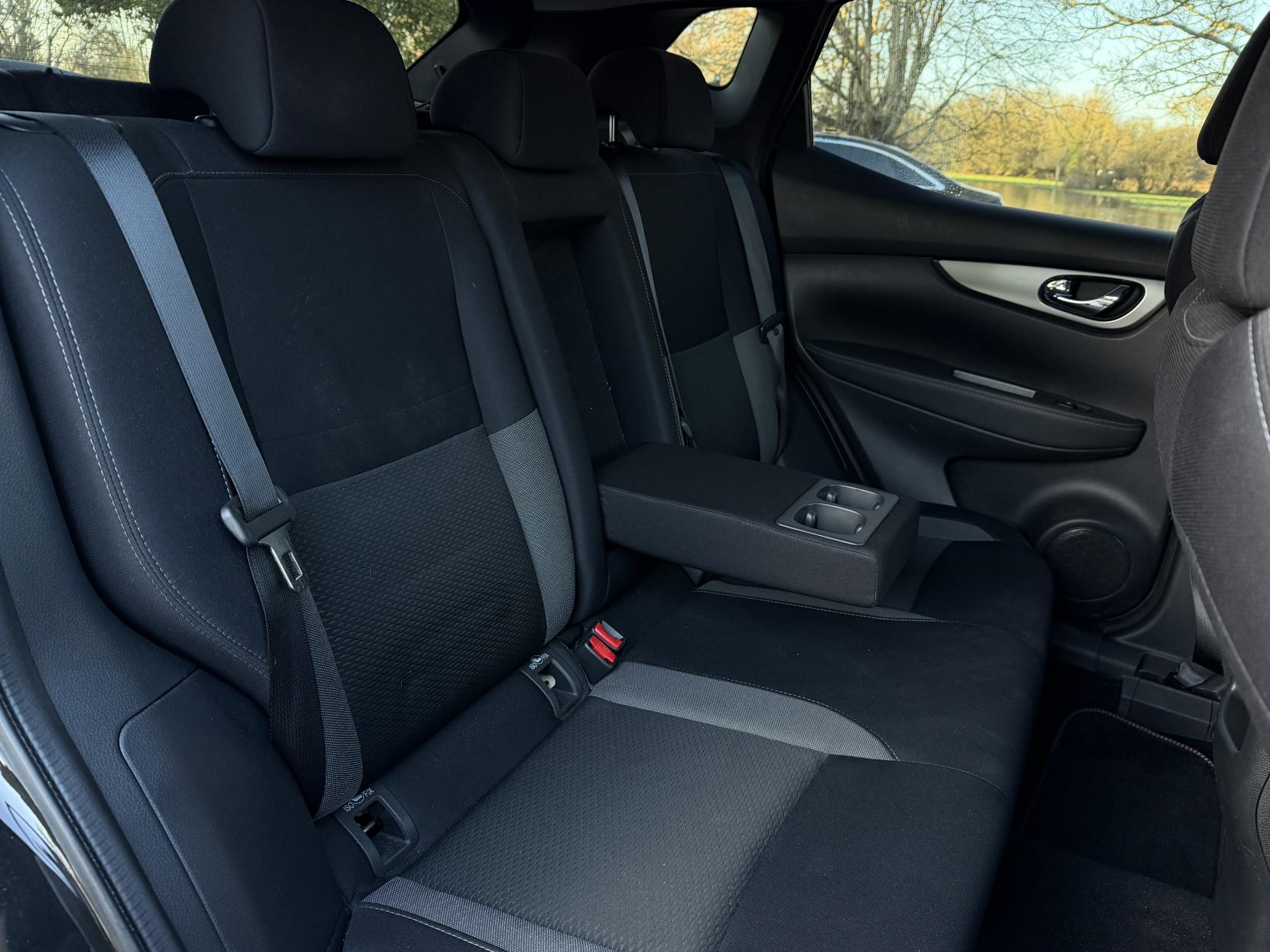 Nissan Qashqai 1.3 DIG-T N-Connecta SUV 5dr Petrol DCT Auto Euro 6 (s/s) (160 ps)