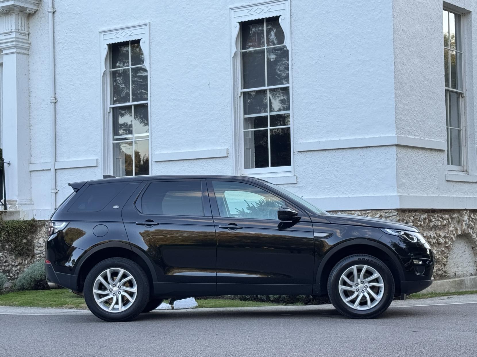 Land Rover Discovery Sport 2.0 Si4 SE Tech SUV 5dr Petrol Auto 4WD Euro 6 (s/s) (240 ps)