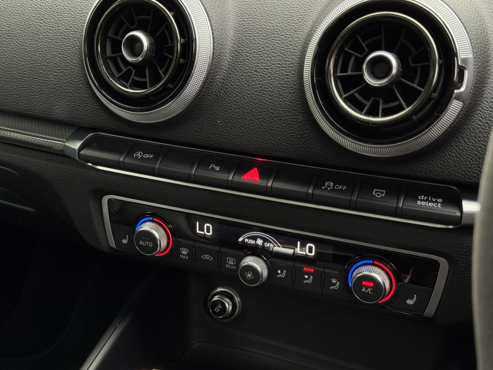 Audi RS3 2.5 TFSI Sportback 5dr Petrol S Tronic quattro Euro 6 (s/s) (400 ps)