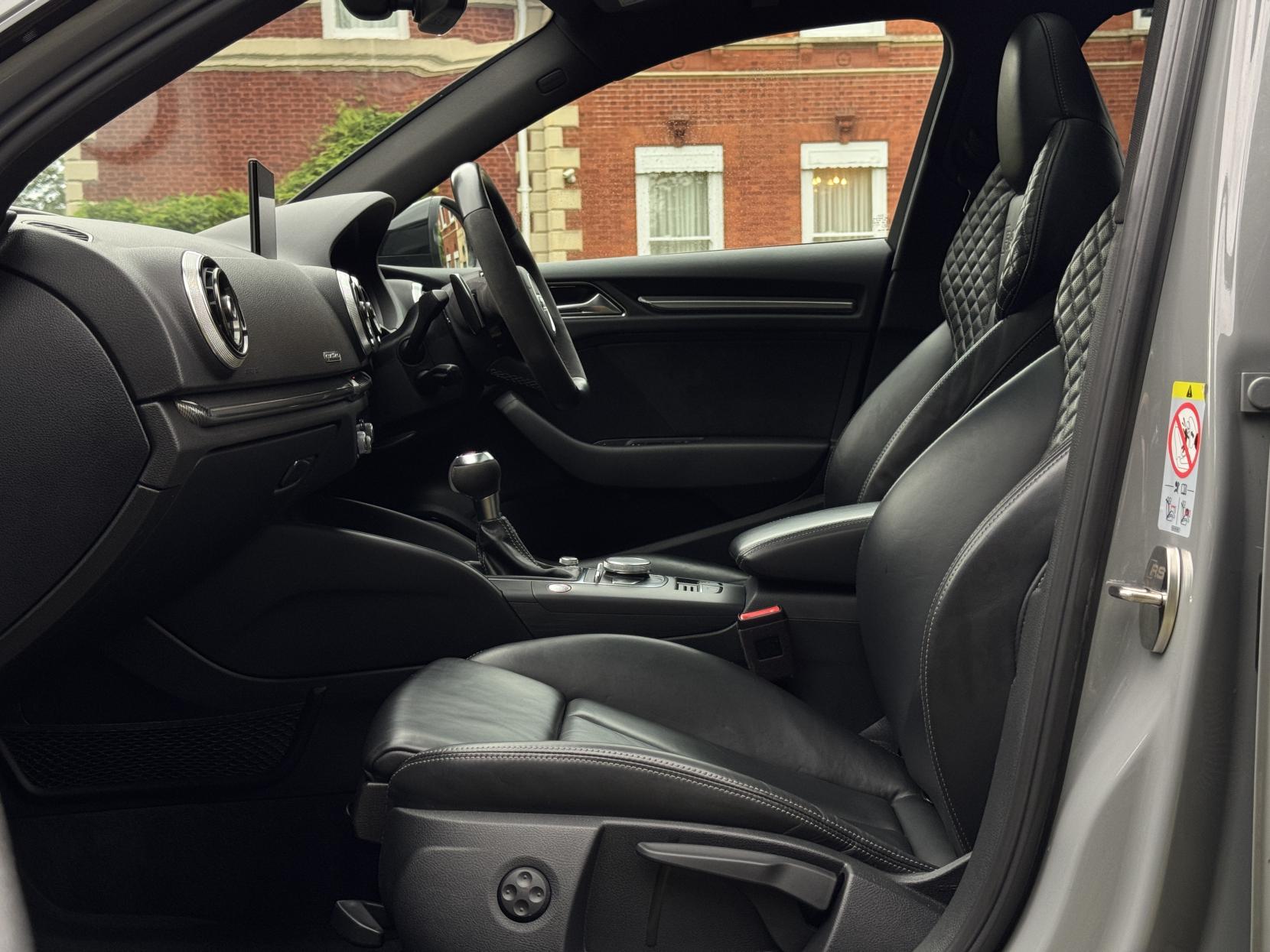 Audi RS3 2.5 TFSI Sportback 5dr Petrol S Tronic quattro Euro 6 (s/s) (400 ps)