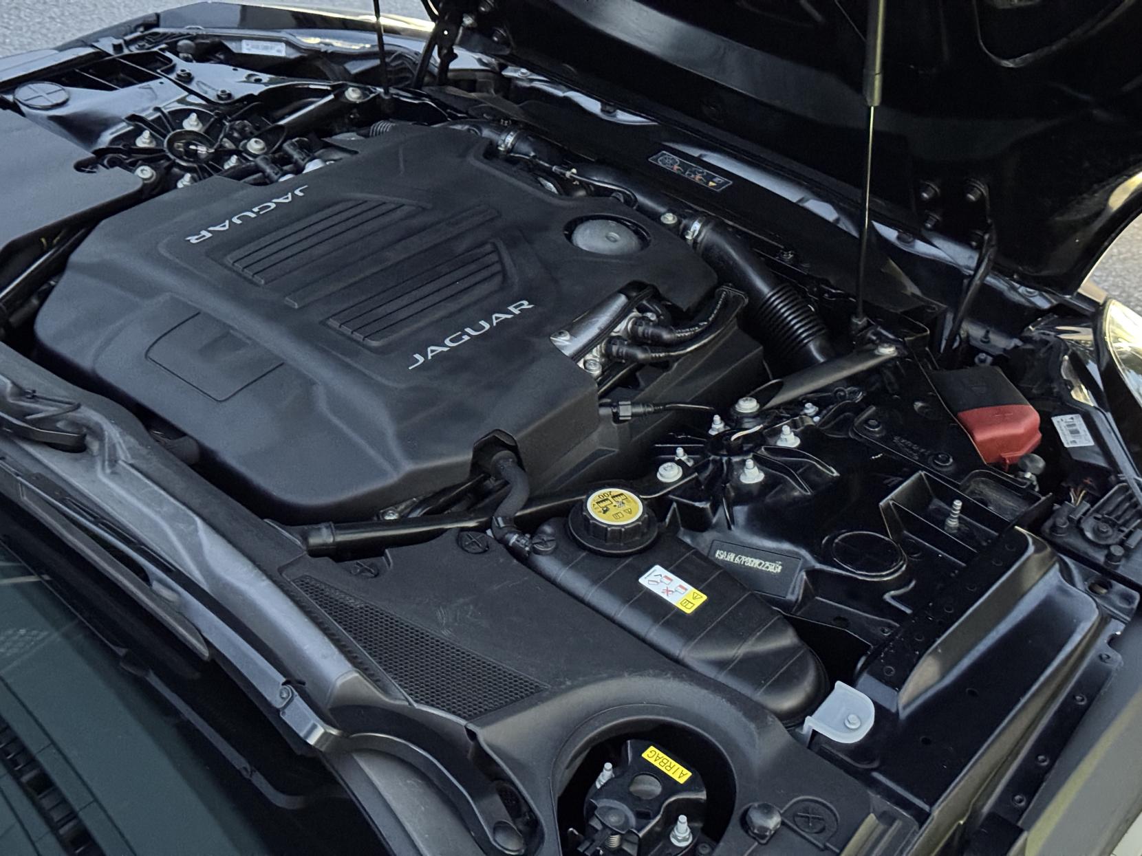 Jaguar F-Type 5.0 V8 R Convertible 2dr Petrol Auto AWD Euro 6 (s/s) (550 ps)