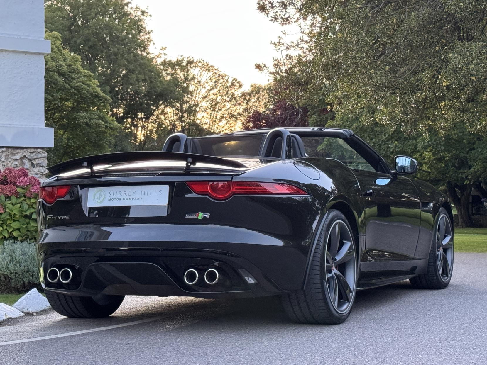 Jaguar F-Type 5.0 V8 R Convertible 2dr Petrol Auto AWD Euro 6 (s/s) (550 ps)