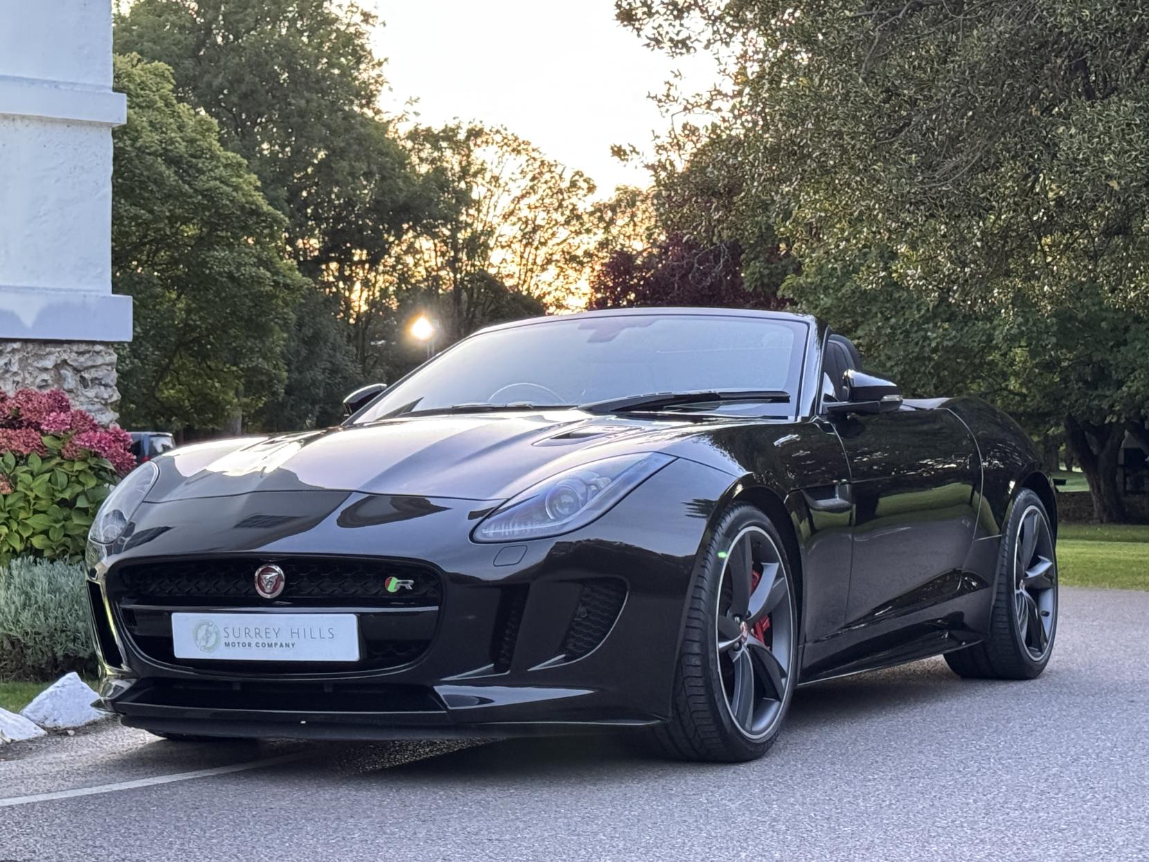 Jaguar F-Type 5.0 V8 R Convertible 2dr Petrol Auto AWD Euro 6 (s/s) (550 ps)