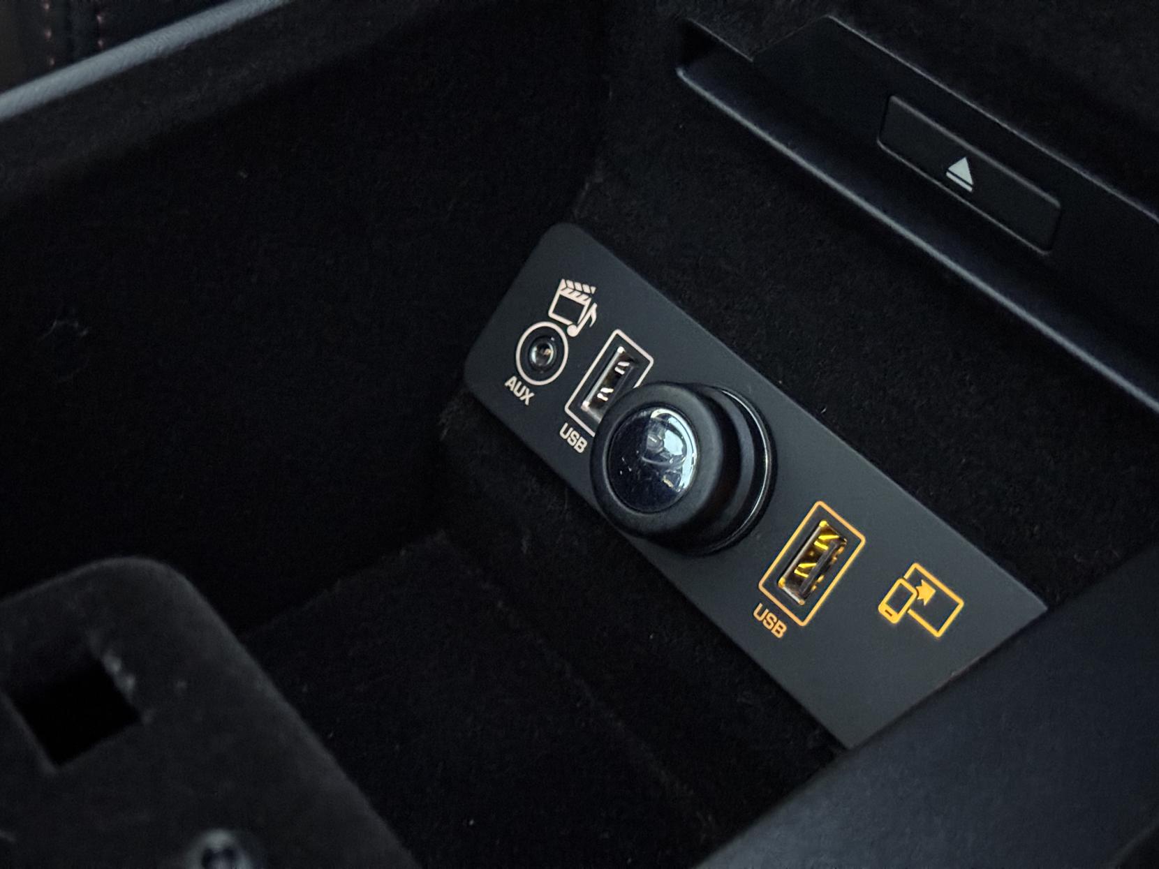 Jaguar F-Type 5.0 V8 R Convertible 2dr Petrol Auto AWD Euro 6 (s/s) (550 ps)