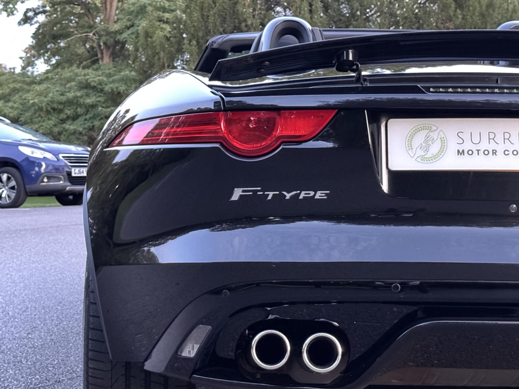 Jaguar F-Type 5.0 V8 R Convertible 2dr Petrol Auto AWD Euro 6 (s/s) (550 ps)