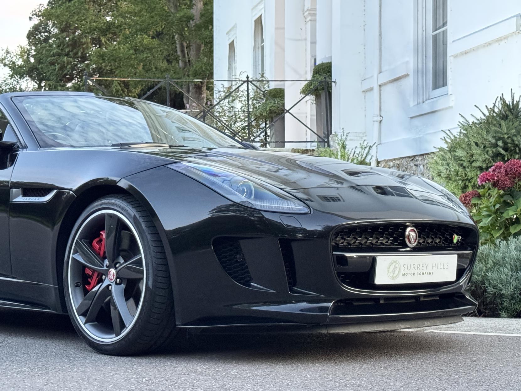 Jaguar F-Type 5.0 V8 R Convertible 2dr Petrol Auto AWD Euro 6 (s/s) (550 ps)