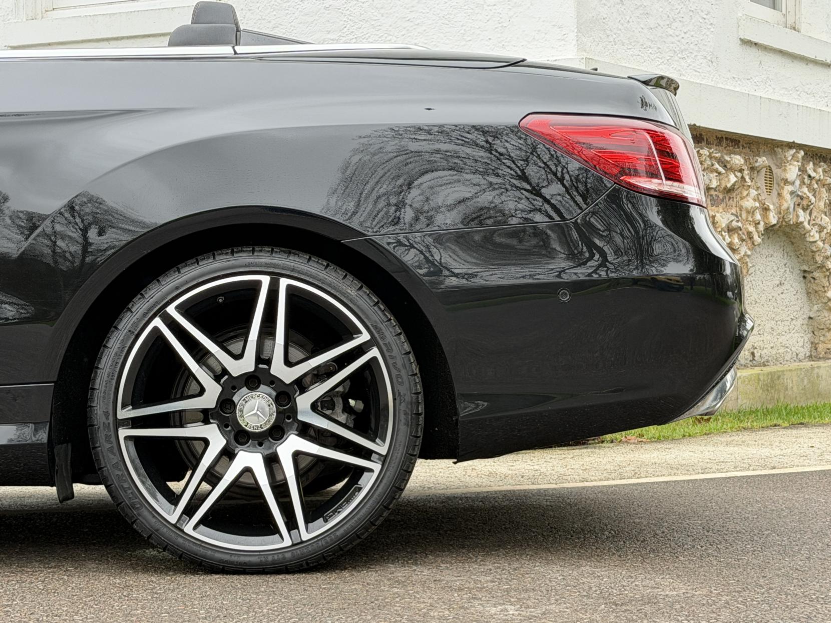 Mercedes-Benz E Class 2.1 E220 BlueTEC AMG Line Cabriolet 2dr Diesel G-Tronic+ Euro 6 (s/s) (177 ps)