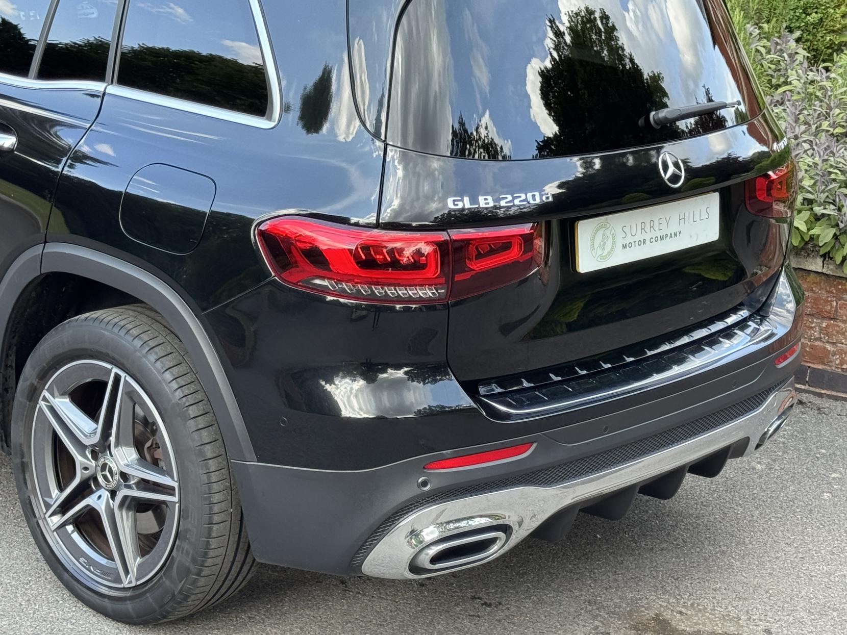 Mercedes-Benz GLB 2.0 GLB220d AMG Line (Premium) SUV 5dr Diesel 8G-DCT 4MATIC Euro 6 (s/s) (190 ps)