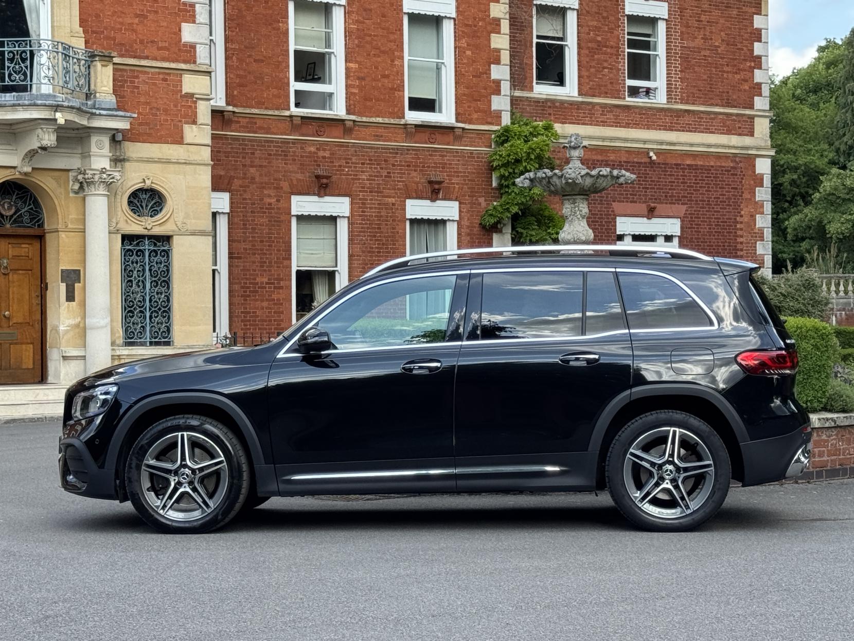 Mercedes-Benz GLB 2.0 GLB220d AMG Line (Premium) SUV 5dr Diesel 8G-DCT 4MATIC Euro 6 (s/s) (190 ps)