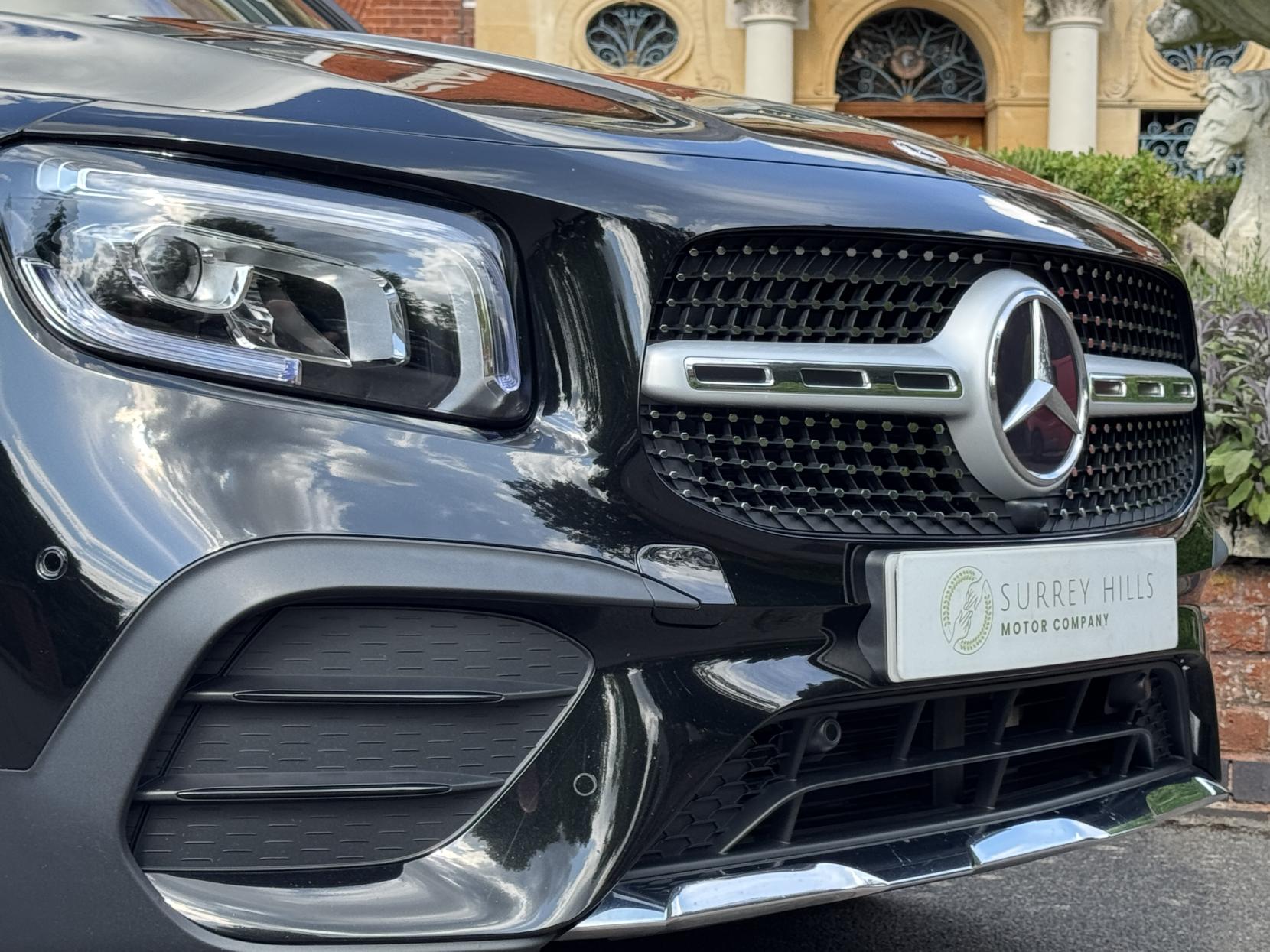 Mercedes-Benz GLB 2.0 GLB220d AMG Line (Premium) SUV 5dr Diesel 8G-DCT 4MATIC Euro 6 (s/s) (190 ps)