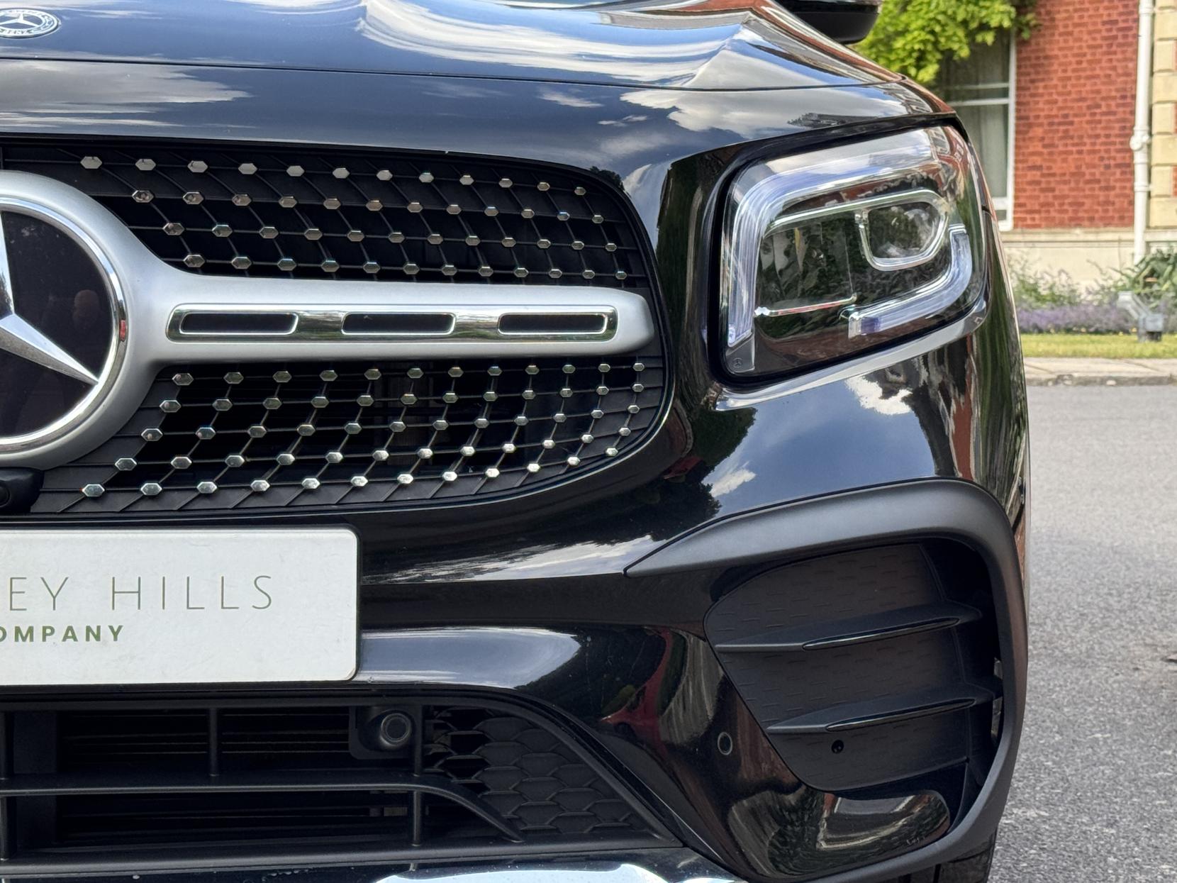 Mercedes-Benz GLB 2.0 GLB220d AMG Line (Premium) SUV 5dr Diesel 8G-DCT 4MATIC Euro 6 (s/s) (190 ps)