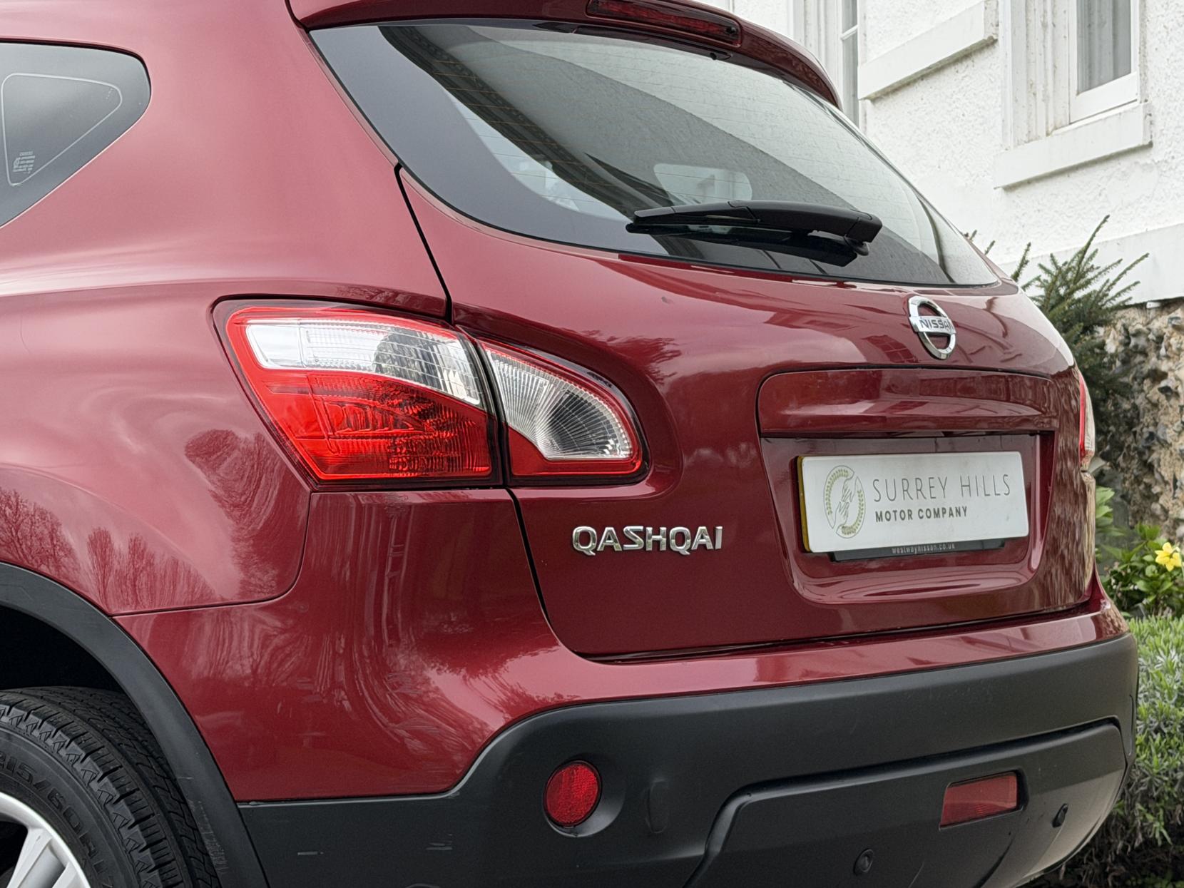 Nissan Qashqai 1.6 Acenta SUV 5dr Petrol CVT 2WD Euro 5 (117 ps)
