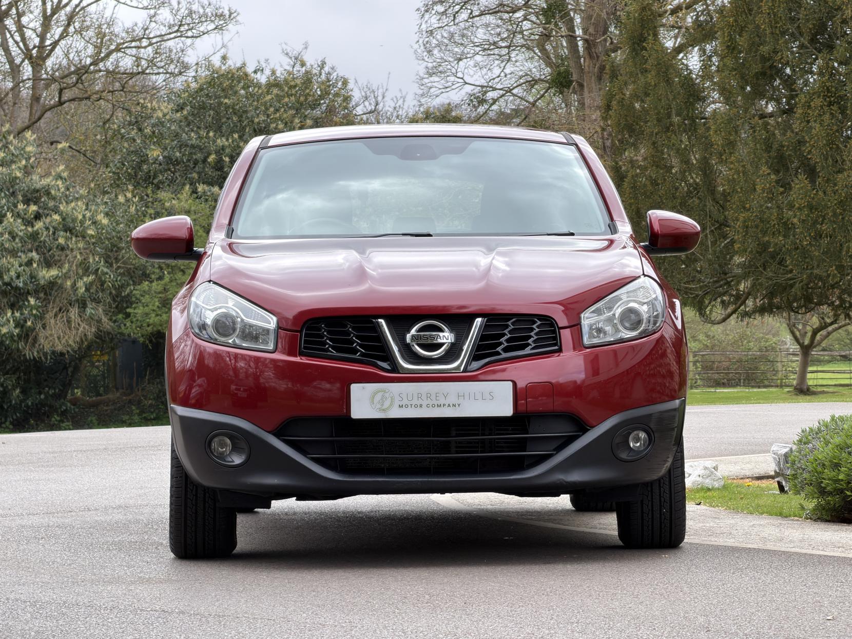 Nissan Qashqai 1.6 Acenta SUV 5dr Petrol CVT 2WD Euro 5 (117 ps)