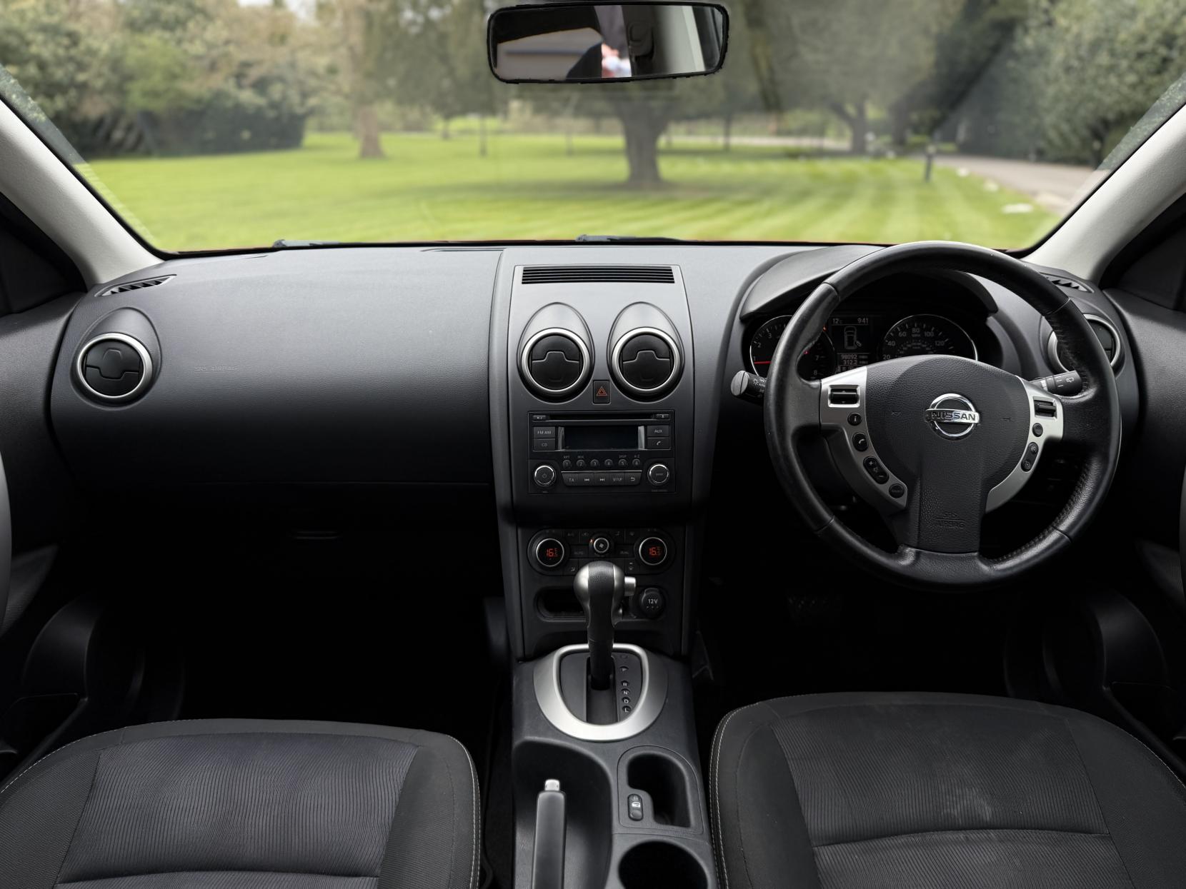 Nissan Qashqai 1.6 Acenta SUV 5dr Petrol CVT 2WD Euro 5 (117 ps)