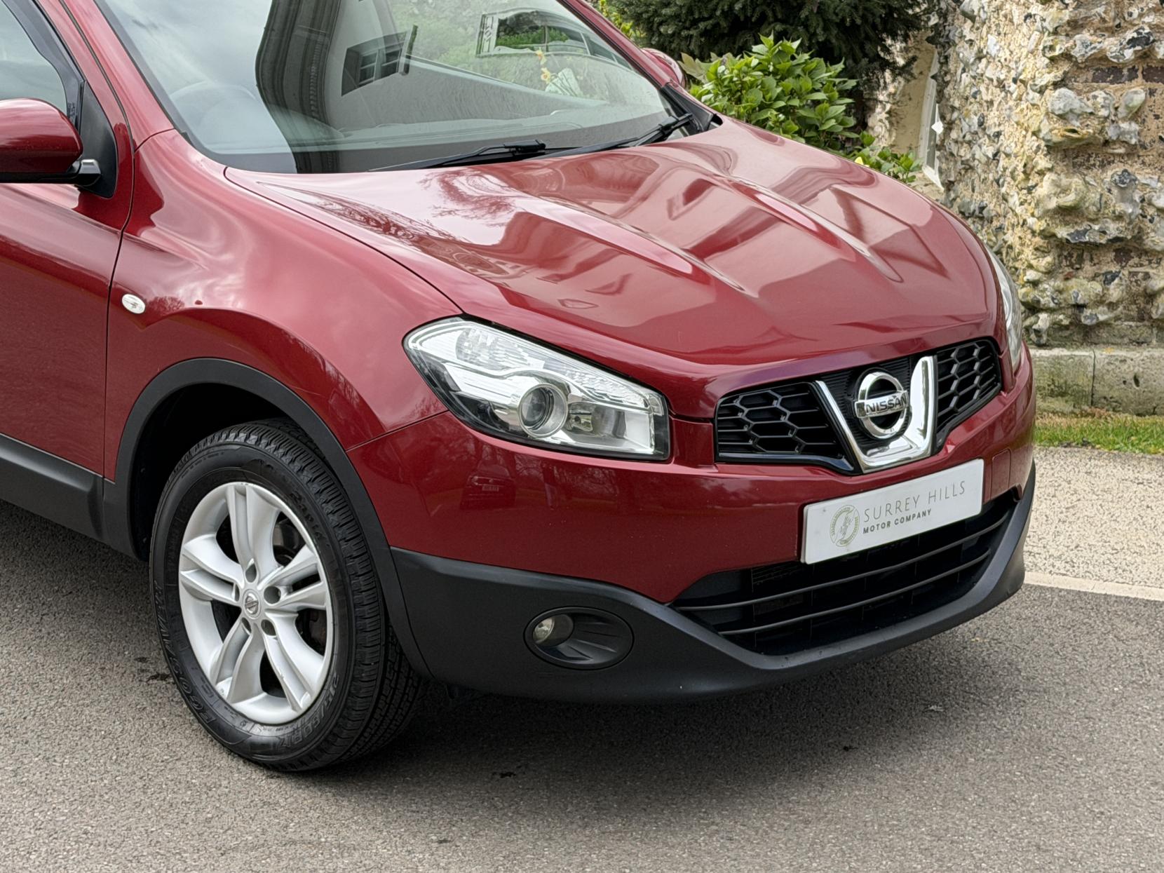 Nissan Qashqai 1.6 Acenta SUV 5dr Petrol CVT 2WD Euro 5 (117 ps)