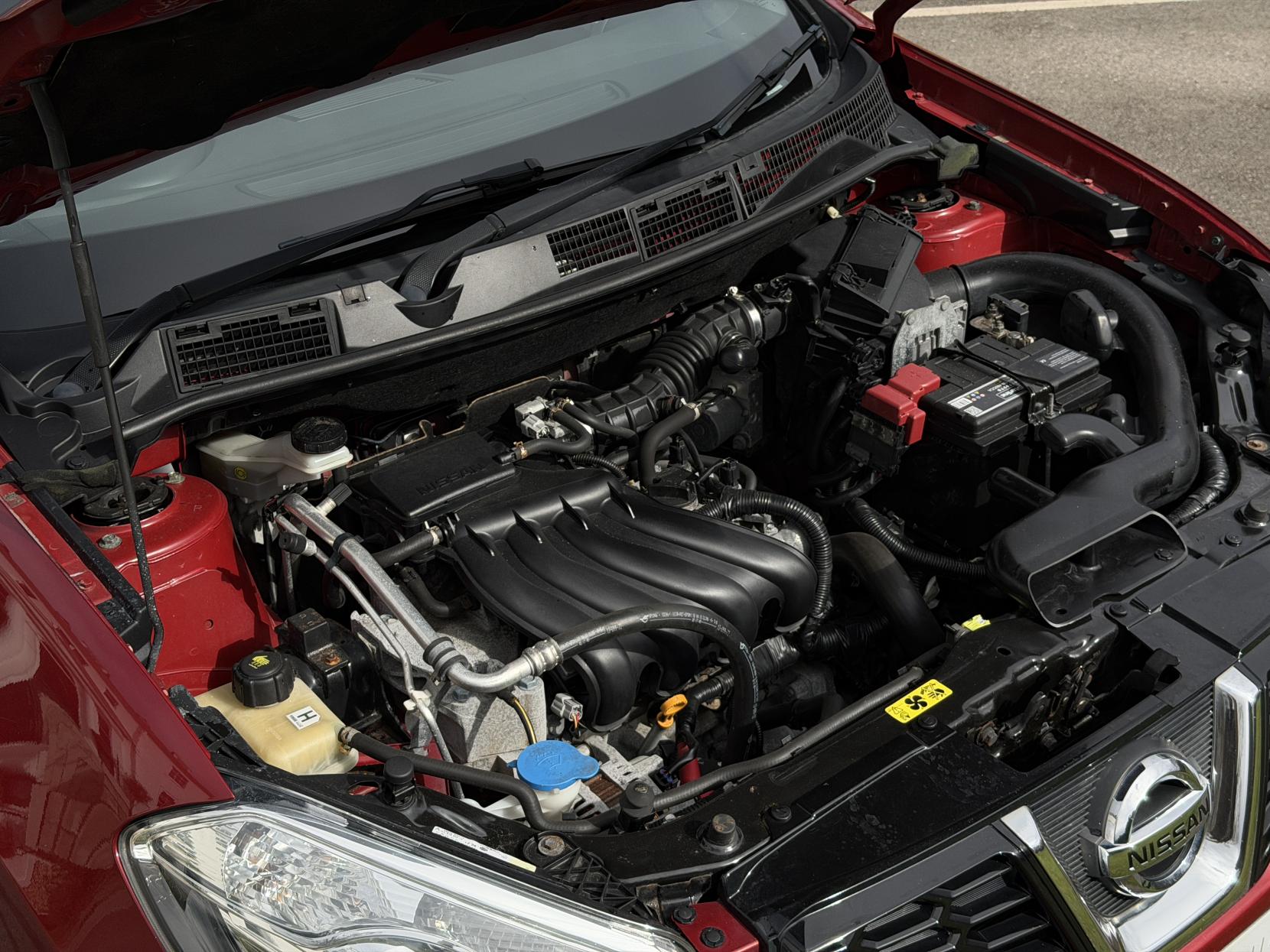 Nissan Qashqai 1.6 Acenta SUV 5dr Petrol CVT 2WD Euro 5 (117 ps)