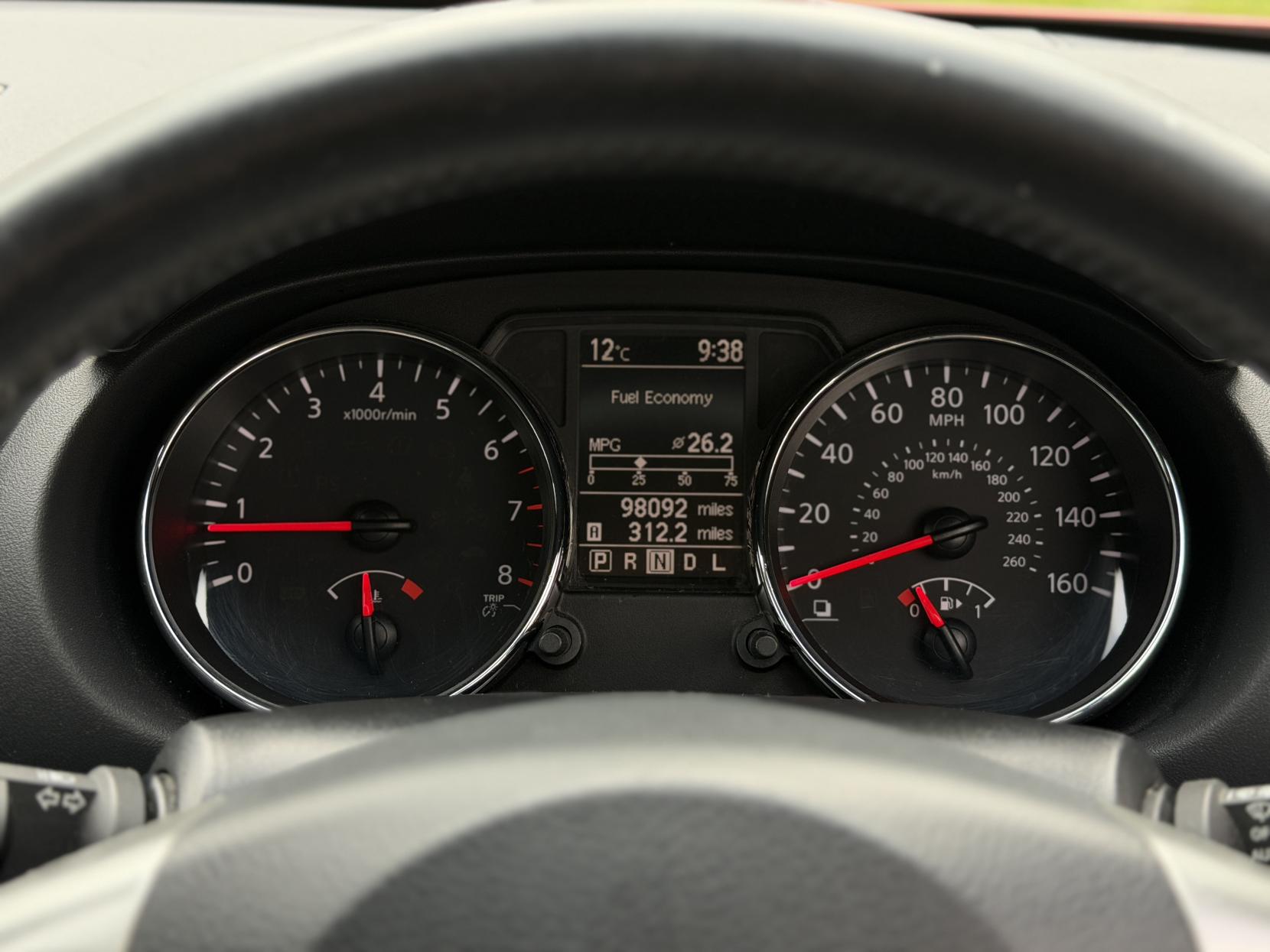 Nissan Qashqai 1.6 Acenta SUV 5dr Petrol CVT 2WD Euro 5 (117 ps)