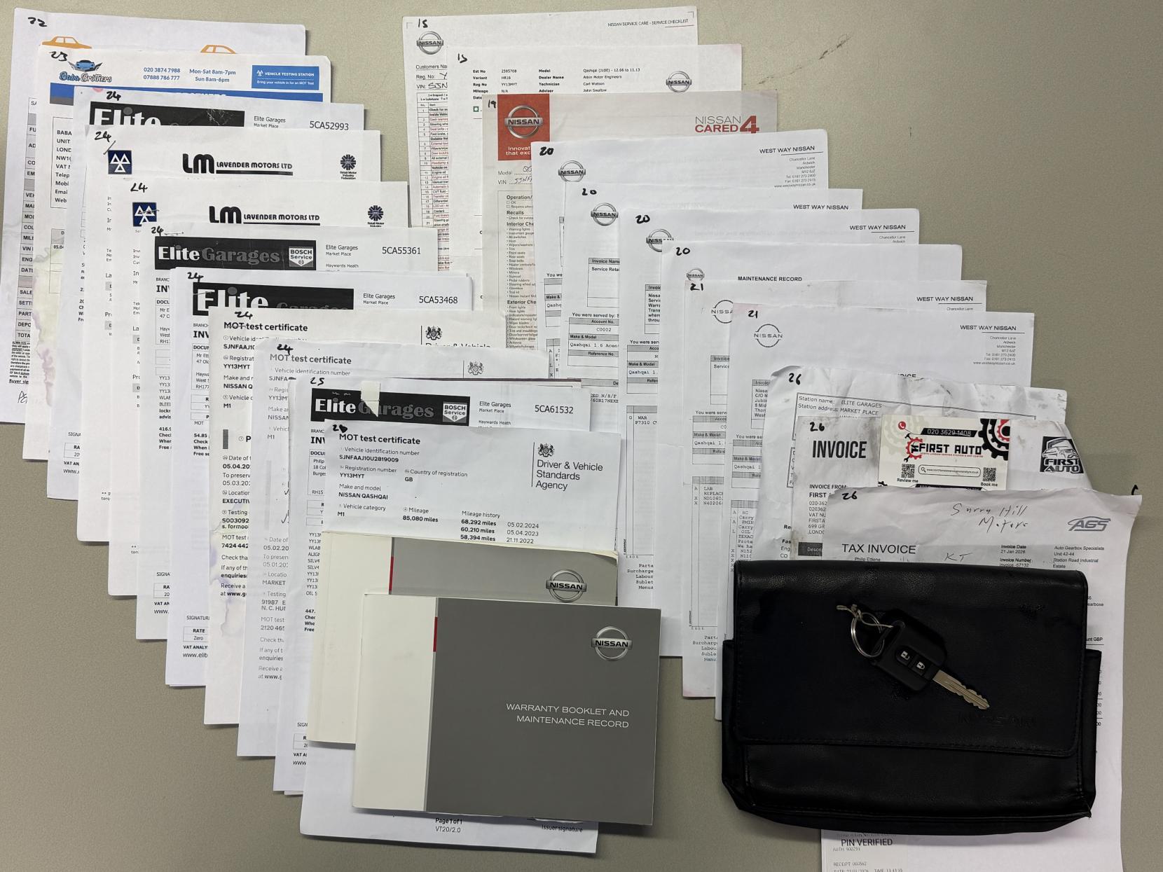 Nissan Qashqai 1.6 Acenta SUV 5dr Petrol CVT 2WD Euro 5 (117 ps)