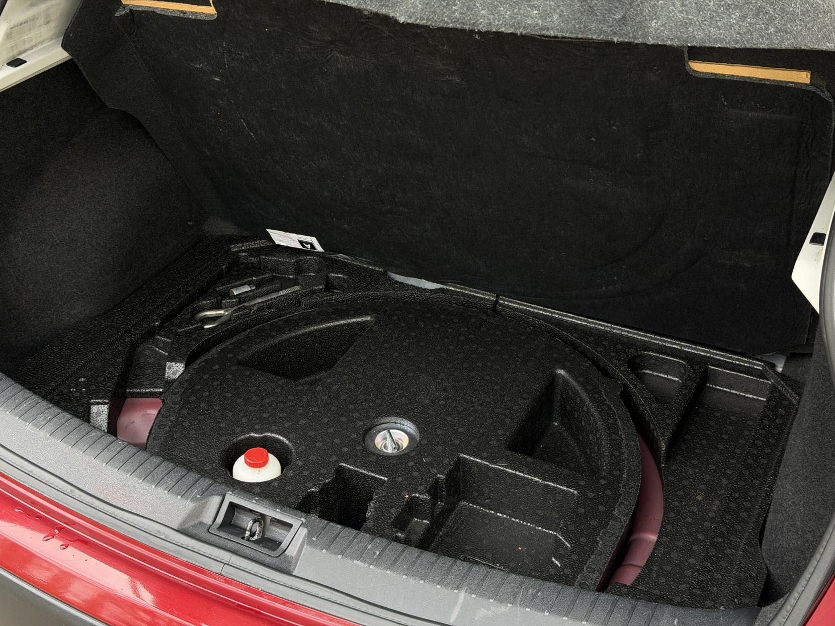 Nissan Qashqai 1.6 Acenta SUV 5dr Petrol CVT 2WD Euro 5 (117 ps)