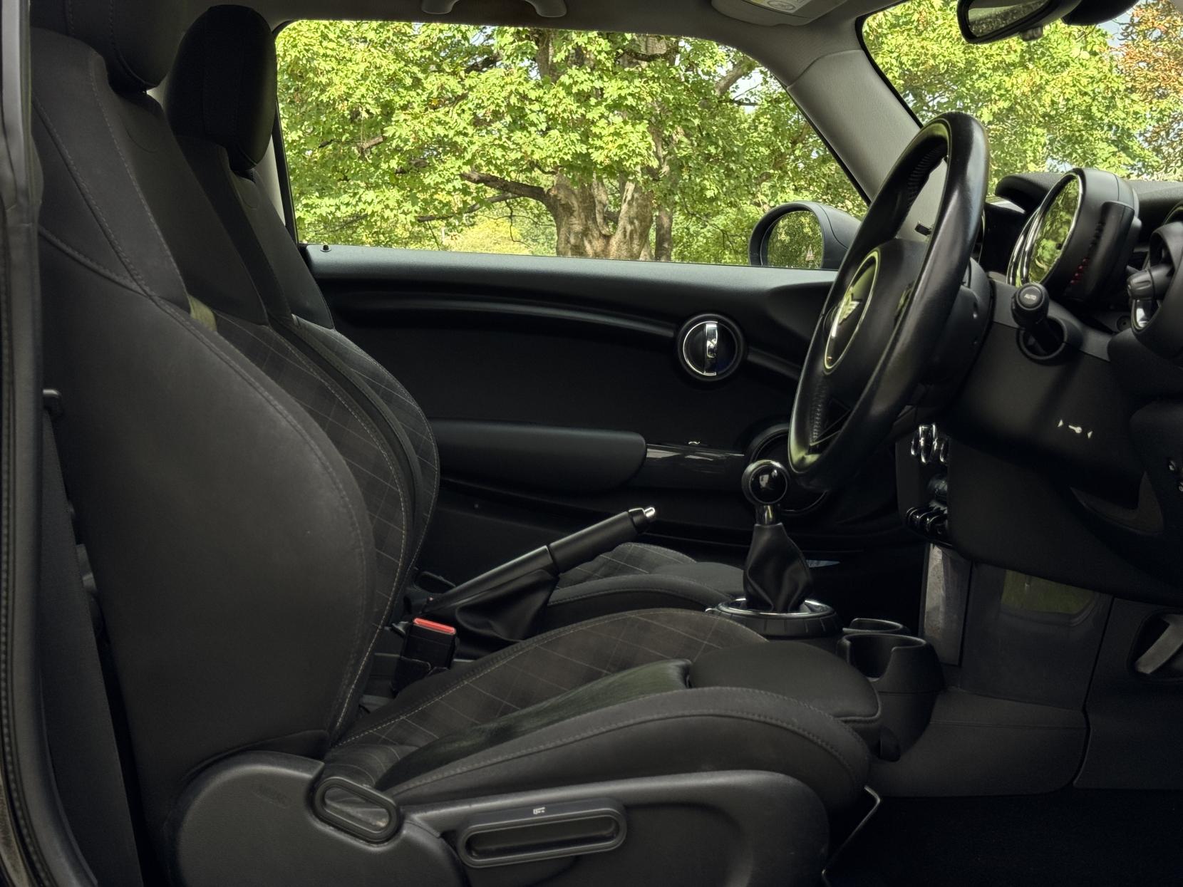 MINI Hatch 1.5 Cooper Hatchback 3dr Petrol Manual Euro 6 (s/s) (136 ps)