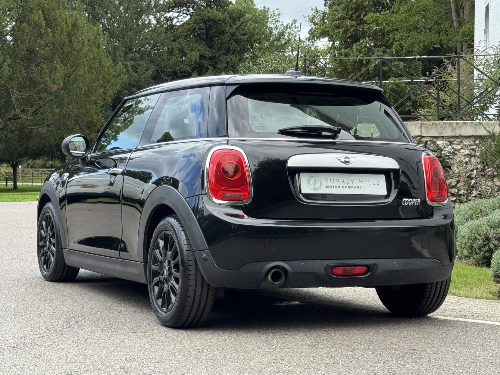 MINI Hatch 1.5 Cooper Hatchback 3dr Petrol Manual Euro 6 (s/s) (136 ps)