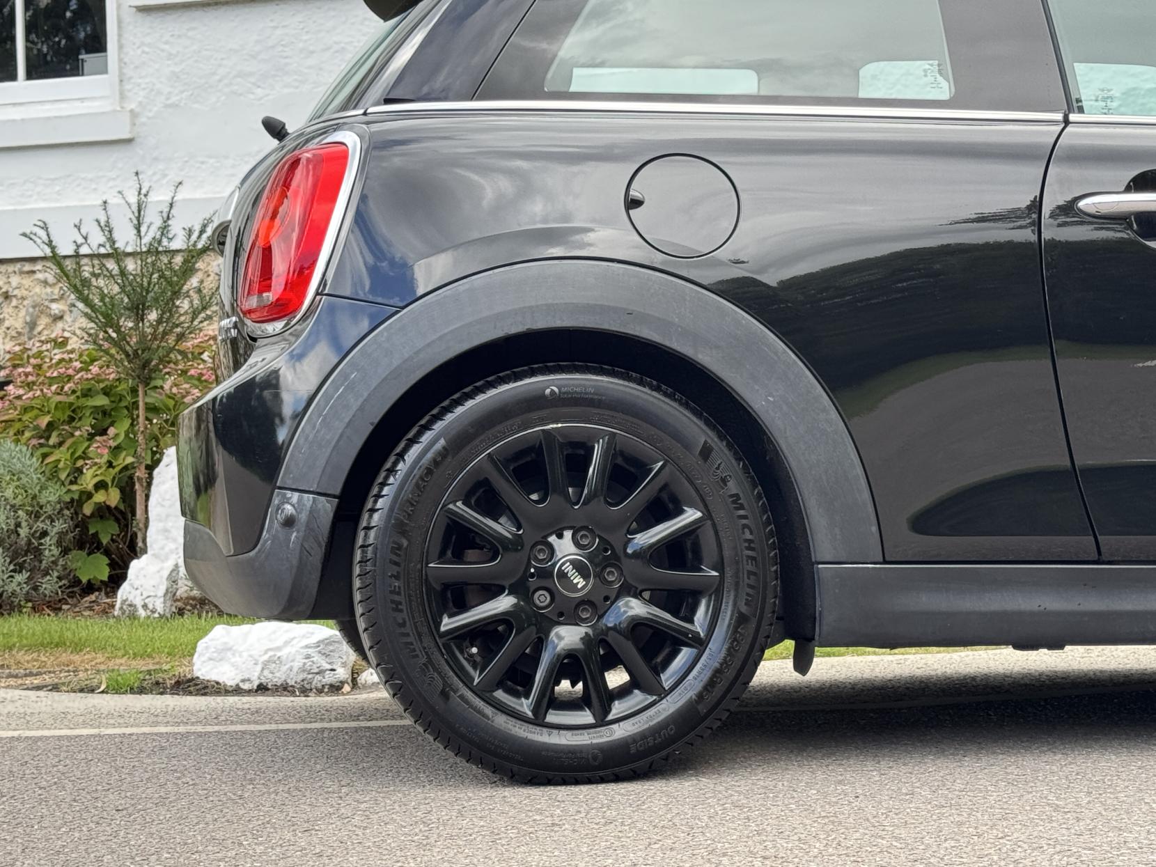 MINI Hatch 1.5 Cooper Hatchback 3dr Petrol Manual Euro 6 (s/s) (136 ps)