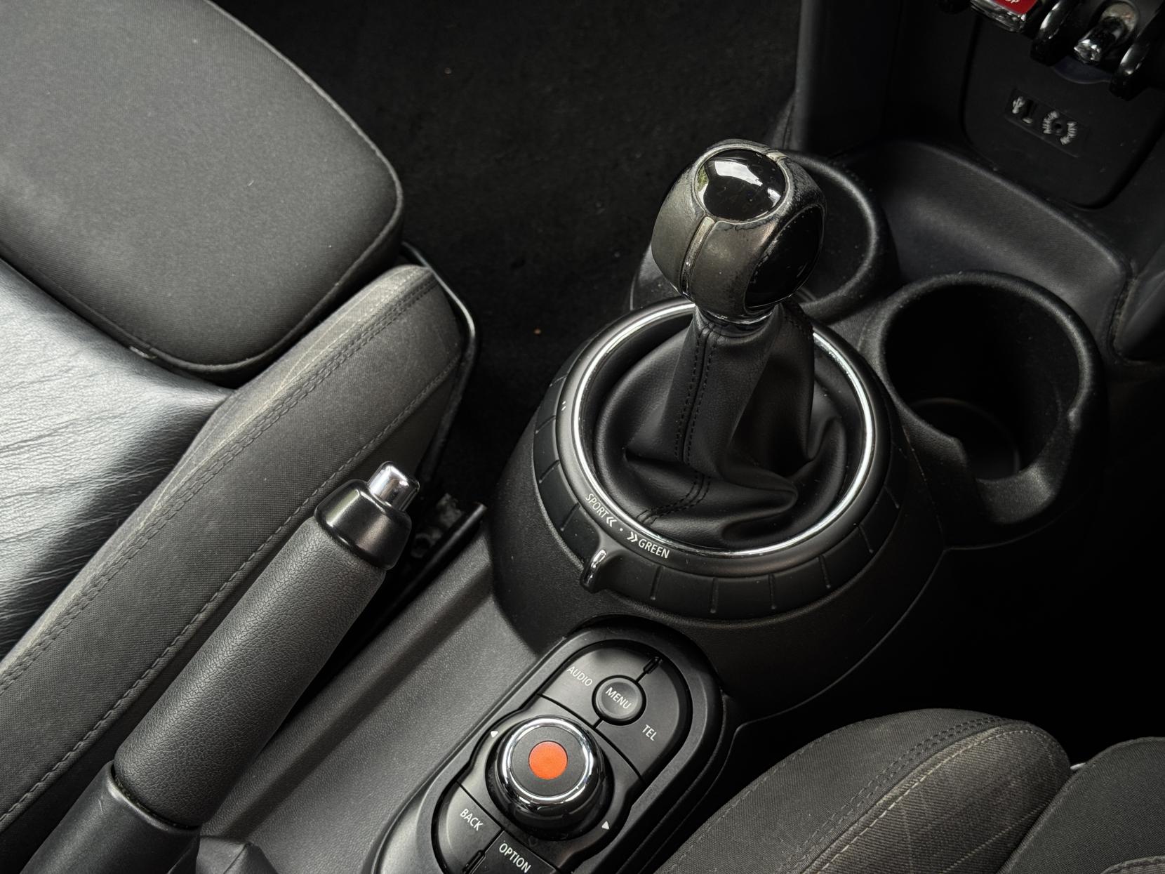 MINI Hatch 1.5 Cooper Hatchback 3dr Petrol Manual Euro 6 (s/s) (136 ps)