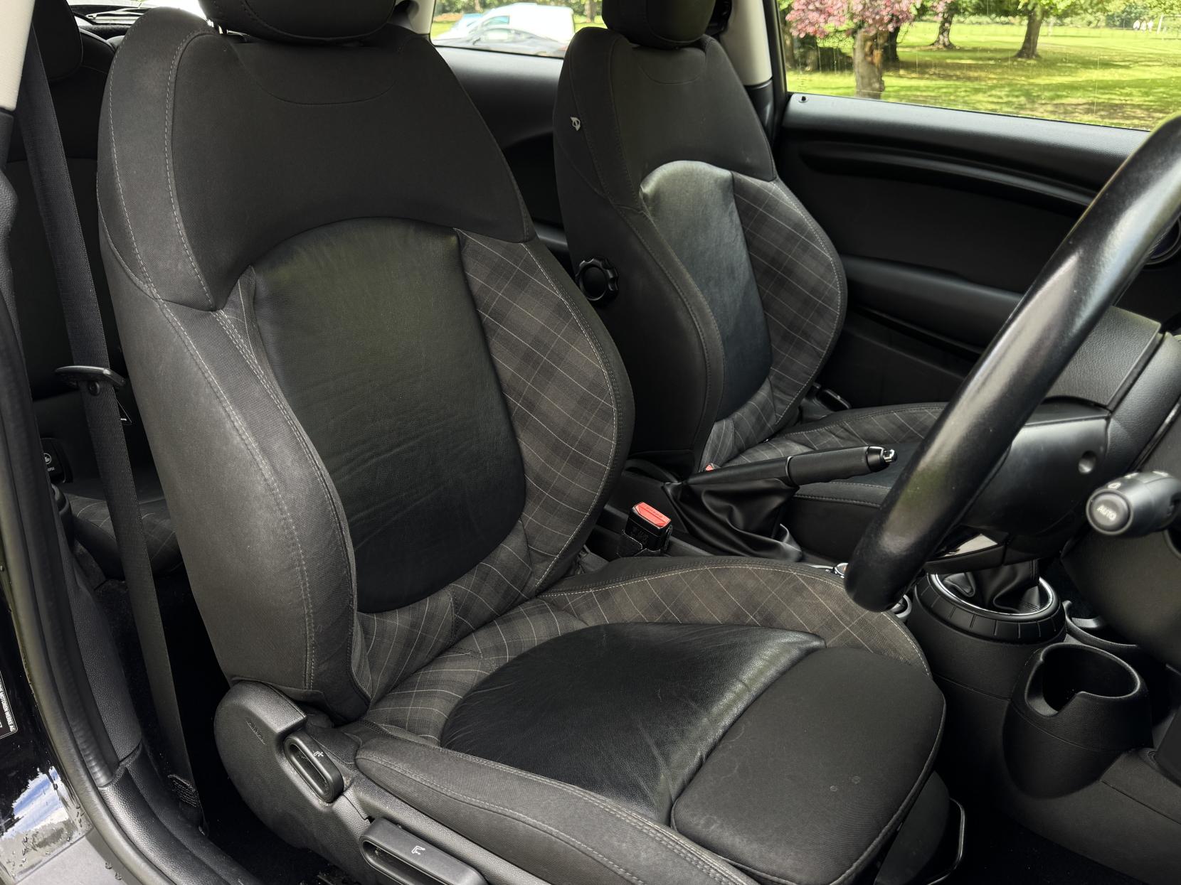 MINI Hatch 1.5 Cooper Hatchback 3dr Petrol Manual Euro 6 (s/s) (136 ps)