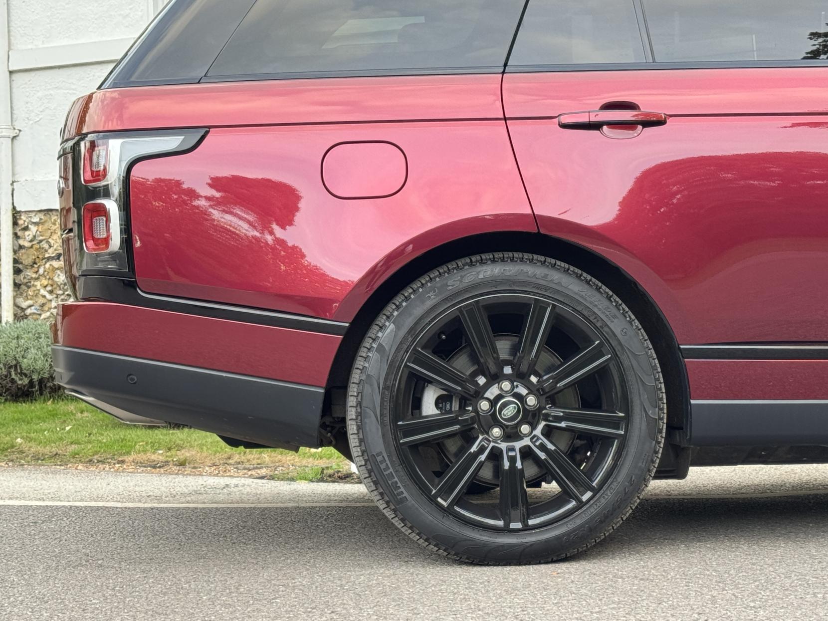 Land Rover Range Rover 2.0 P400e 13.1kWh Autobiography SUV 5dr Petrol Plug-in Hybrid Auto 4WD Euro 6 (s/s) LWB (404 ps)